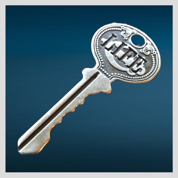 Key to Life Pendant   (+2) - Picture 6 of 6